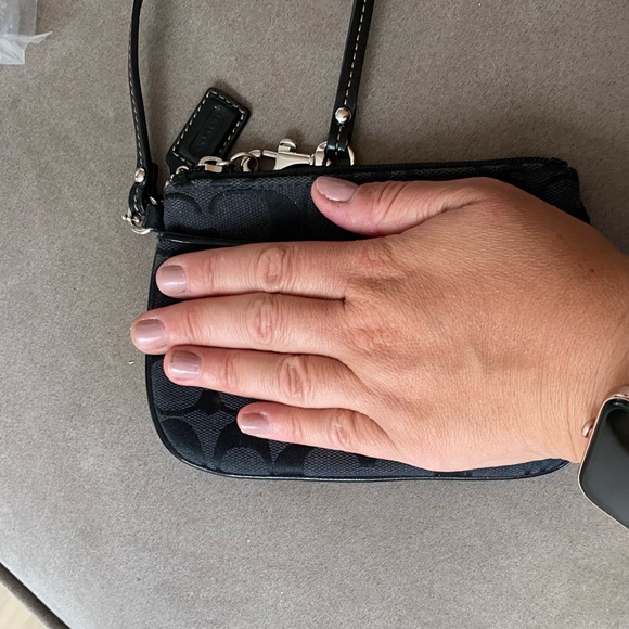 Coach wristlet black - Picture 6 of 6